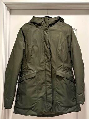 The North Face Olive Green Women's Insulated Puffer Jacket